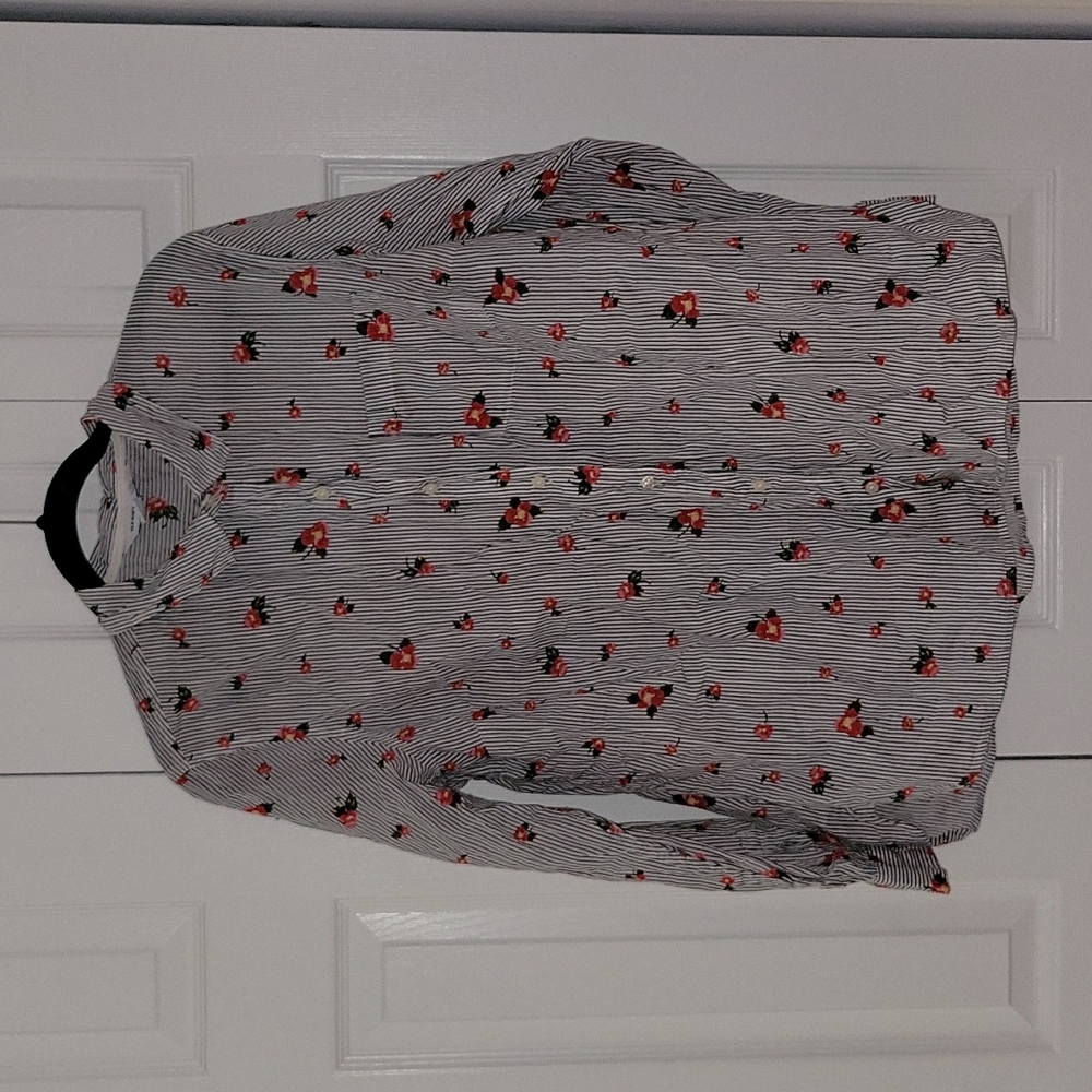 Old Navy button down shirt